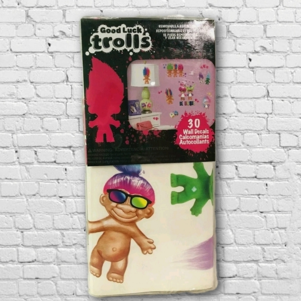 Room Mates Good Luck Trolls Peel and Stick Wall Decals Dreamworks 30 pcs USA New